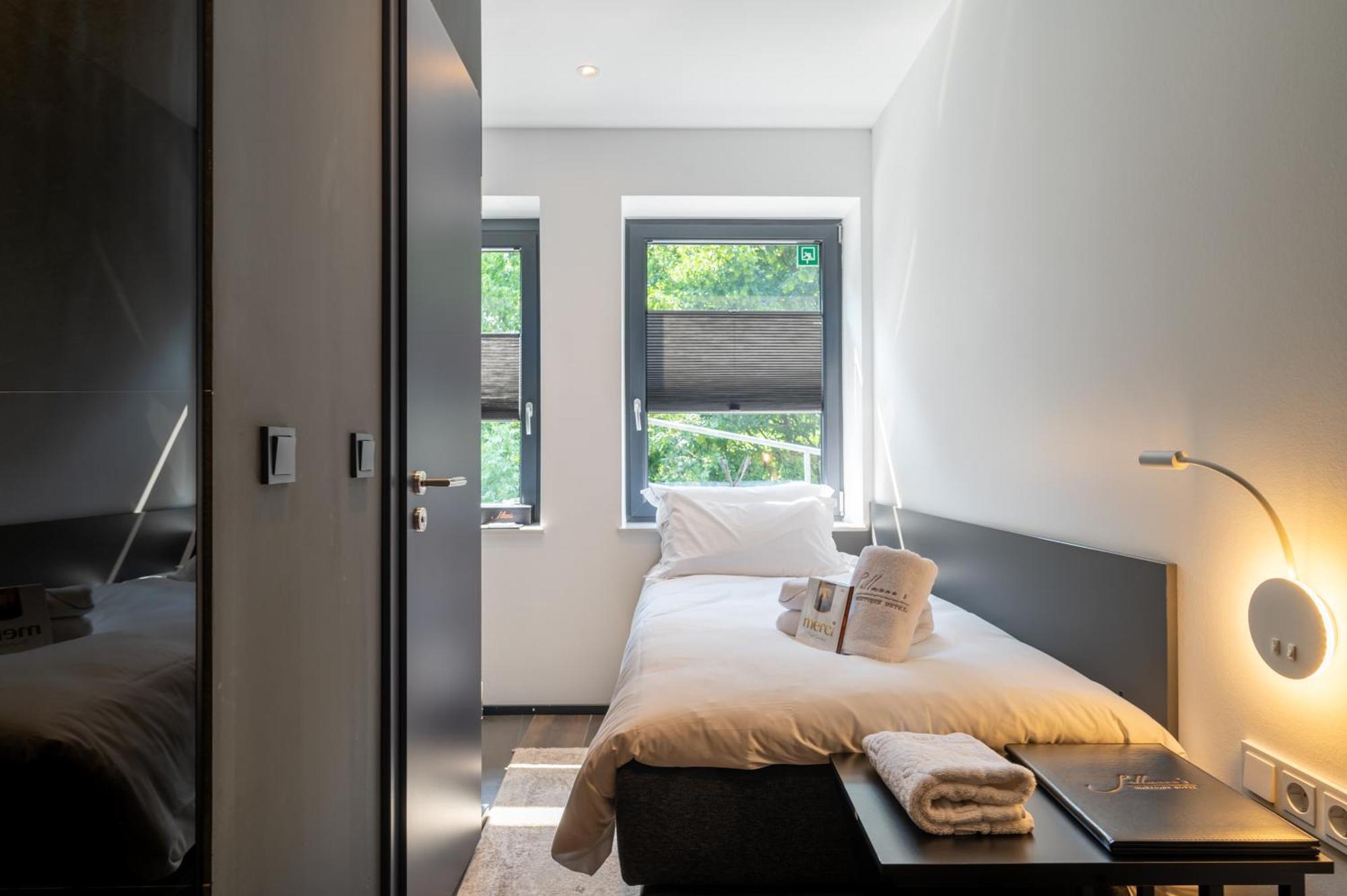 Micro Room,1618894119:JPEG